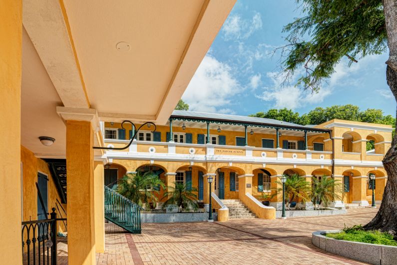 st-thomas-john-croix370