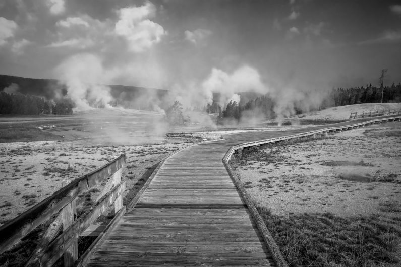 B&W image of the geysers of Yellowstone